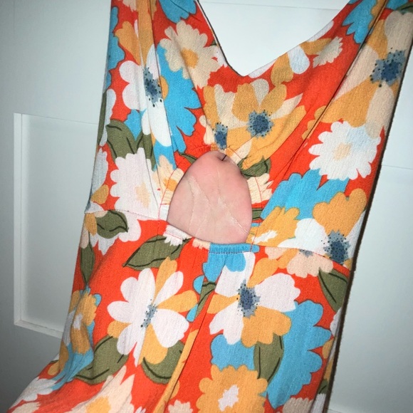 🔸SOLD🔸Orange Floral Cutout Cross Back Dress - Picture 4 of 7